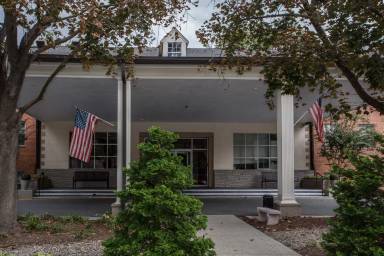 Main picture of Kenwood Place Condominium