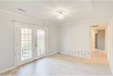 Main picture of 1373 Coral Pl