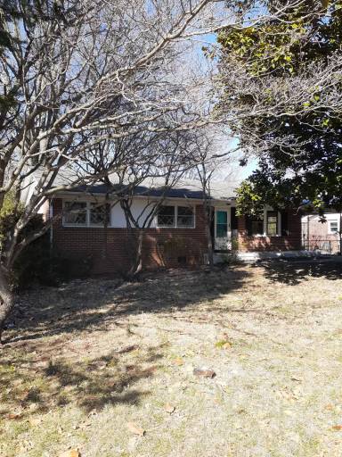 Main picture of 3203 Conrad St