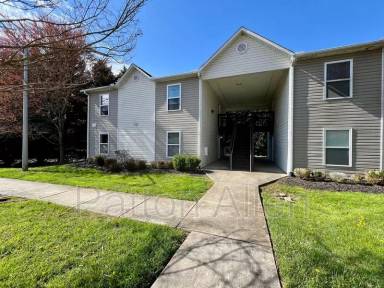 Main picture of 2 Zell Ln