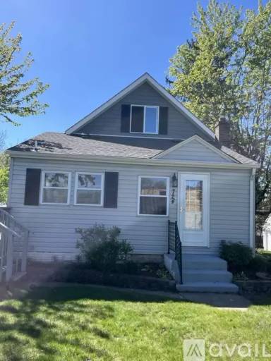 Main picture of 724 1st Ave NW