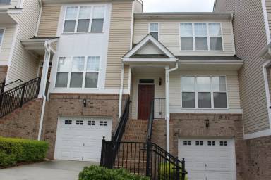 Main picture of 6045 Champions Crest Dr