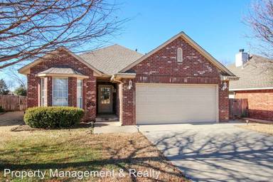 Main picture of 2700 Flagstone Ln