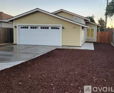 Main picture of 4136 Arden Way