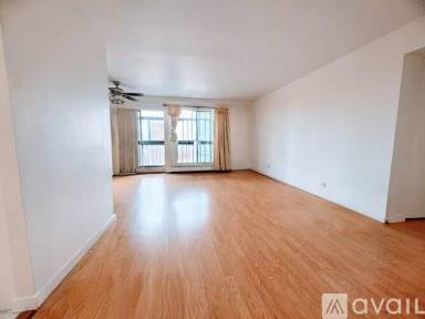 Main picture of 136 37th Ave