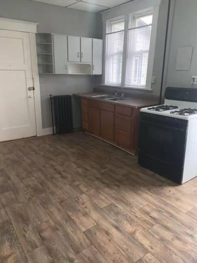 Main picture of 416 W Jackson St
