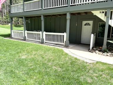 Main picture of 13556 Lee Ln