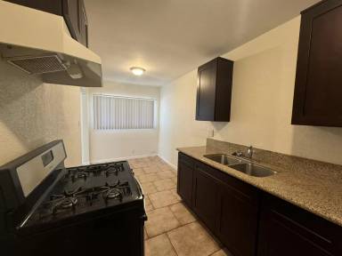 Main picture of 2128 W Florence Ave