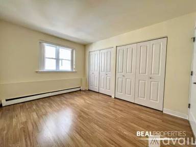 Main picture of 625 W Wrightwood Ave Apartments
