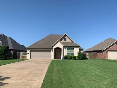 Main picture of 501 SW Milestone Rd