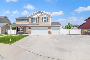 Main picture of 1860 E Adelaide Dr