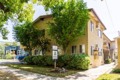 Main picture of 444 E Angeleno Ave