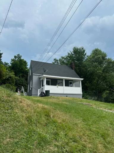 Main picture of 224 Douglas Ave