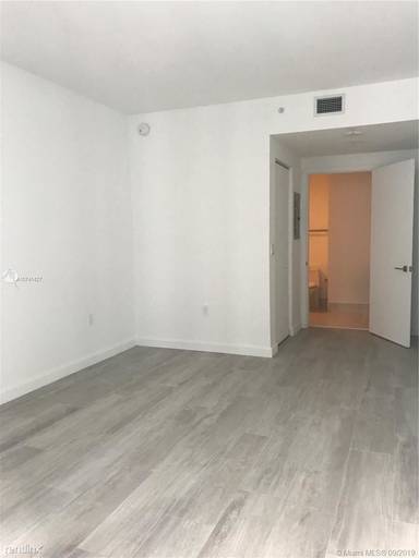 Main picture of Brickell Heights