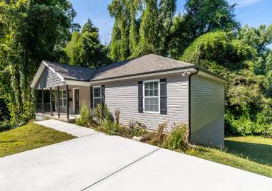 Main picture of 104 Walnut Ln