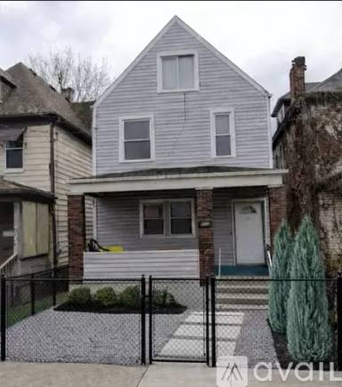 Main picture of 705 Russellwood Ave