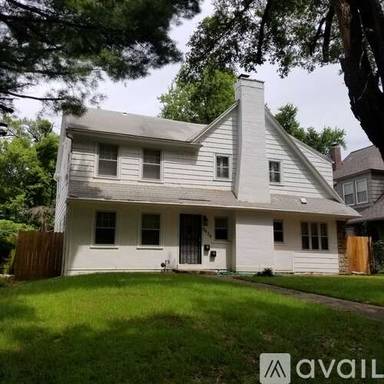 Main picture of 5405 Paseo Blvd