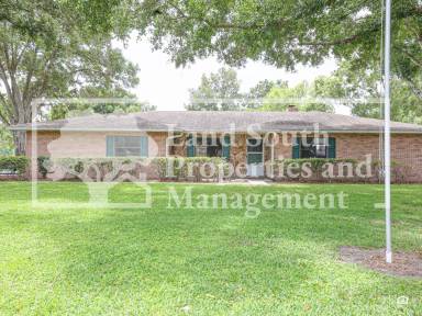 Main picture of 2190 Belaire Dr