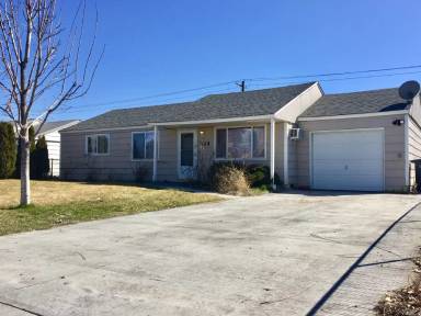 Main picture of 1114 Larson Blvd