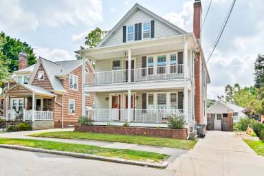 Main picture of 103 Tyndall Ave