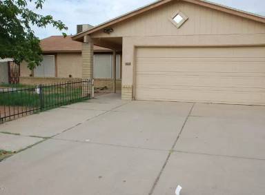 Main picture of 2434 E Libby St