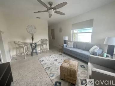 Main picture of 11325 1st St E