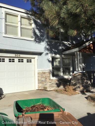 Main picture of 304 W Sixth St