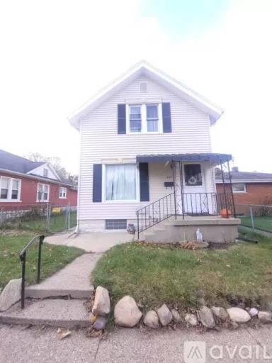 Main picture of 221 W 9th St