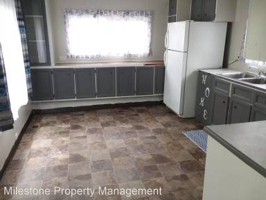Main picture of 2404 Valley Dr E