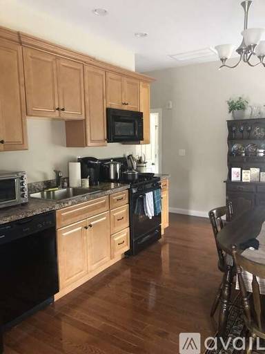 Main picture of 84 S Franklin St