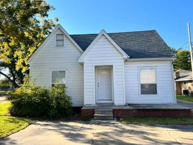 Main picture of 415 Ash St