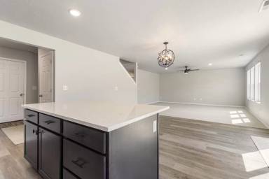Main picture of 3985 E Jamestown Dr