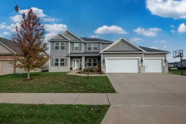 Main picture of 3215 W Cypress Crk Dr