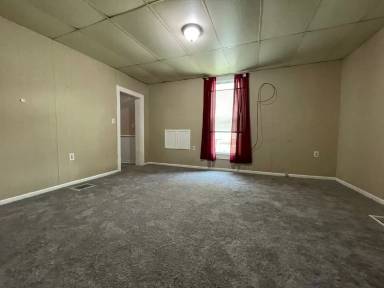 Main picture of 331 W 2nd St