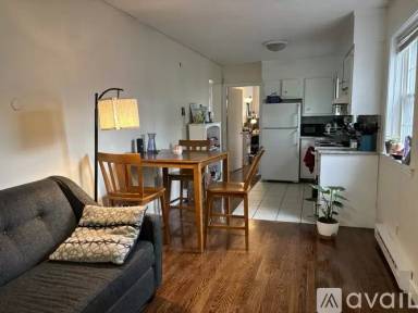 Main picture of 98 Tyler St