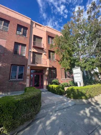 Main picture of 337 W Elk Ave