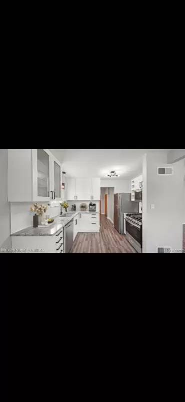 Main picture of 26576 Brettonwoods St