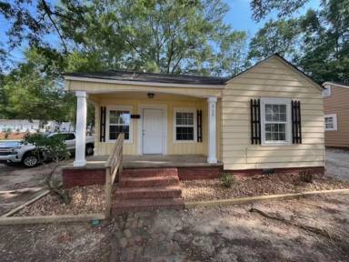 Main picture of 312 Charlotte Ave