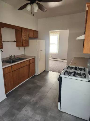 Main picture of 2003 1/2 Lincoln Ave
