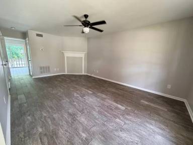 Main picture of 8700 White Rock Ln