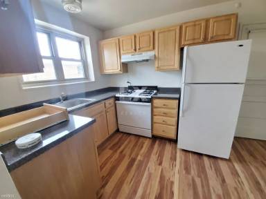 Main picture of 4927 Crain St