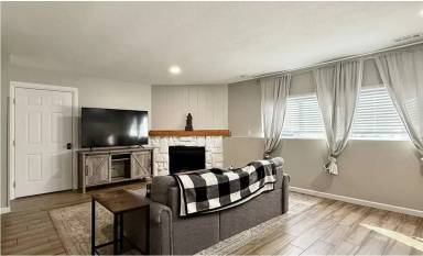 Main picture of 2521 Astrozon Cir