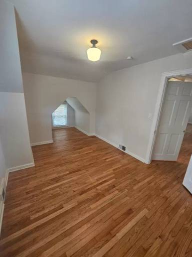 Main picture of 108 N Wallace Blvd
