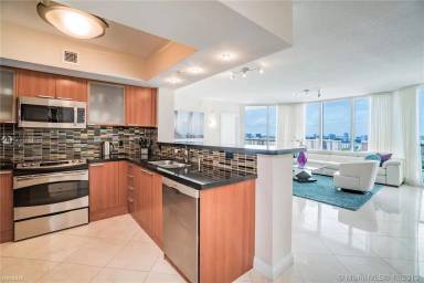 Main picture of La Perla Condo