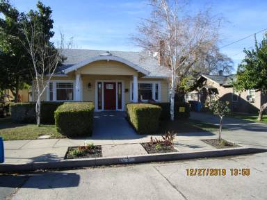 Main picture of 712 Walnut St