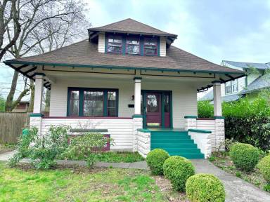 Main picture of 5527 NE Mallory Ave