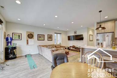 Main picture of 2512 N Halsted St