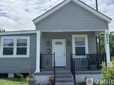 Main picture of 8840 Palm St