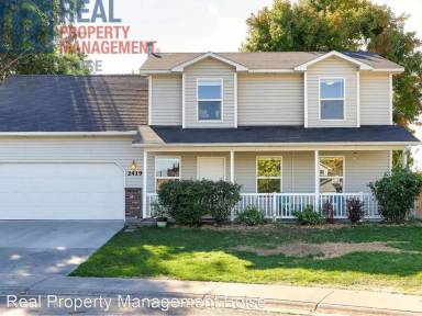 Main picture of 2419 E Clover Pl