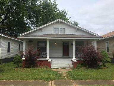 Main picture of 601 Oshaughnessy Ave NE